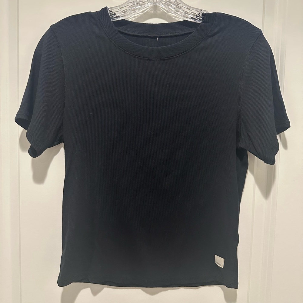 Vuori Black Ribbed Tee
